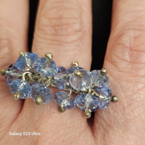 Blue Swarovski Bead Cluster Ring in Silver - Picture 4 of 7